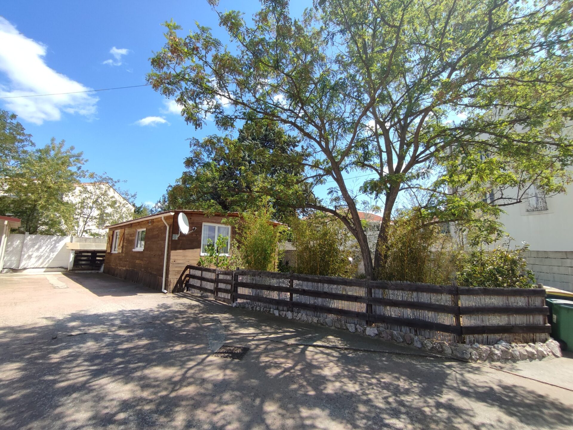 Chalet Beziers house view good