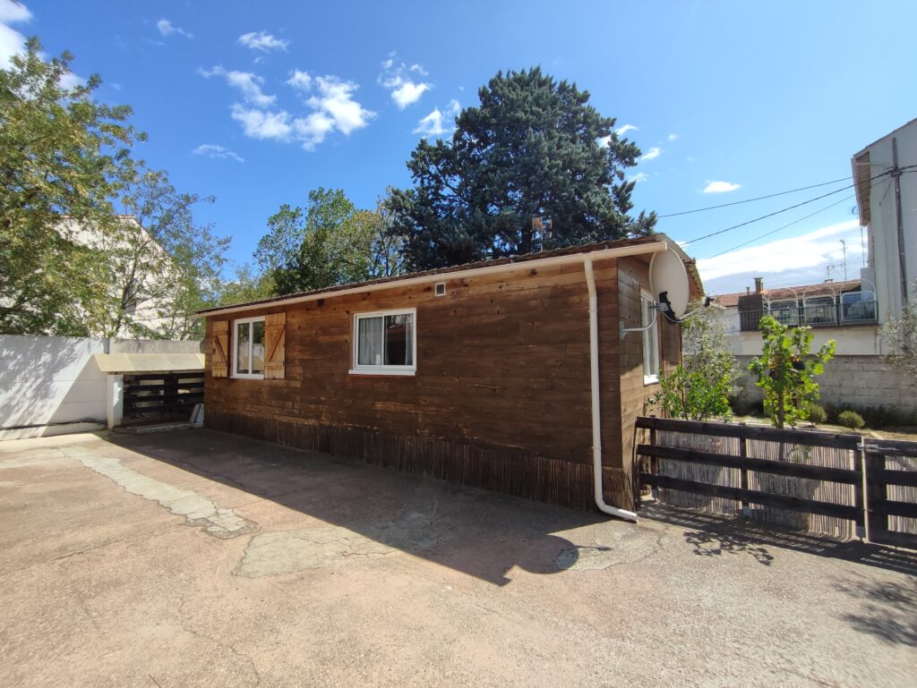 Chalet Beziers parking proche