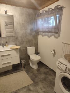 Chalet Beziers bath toilette